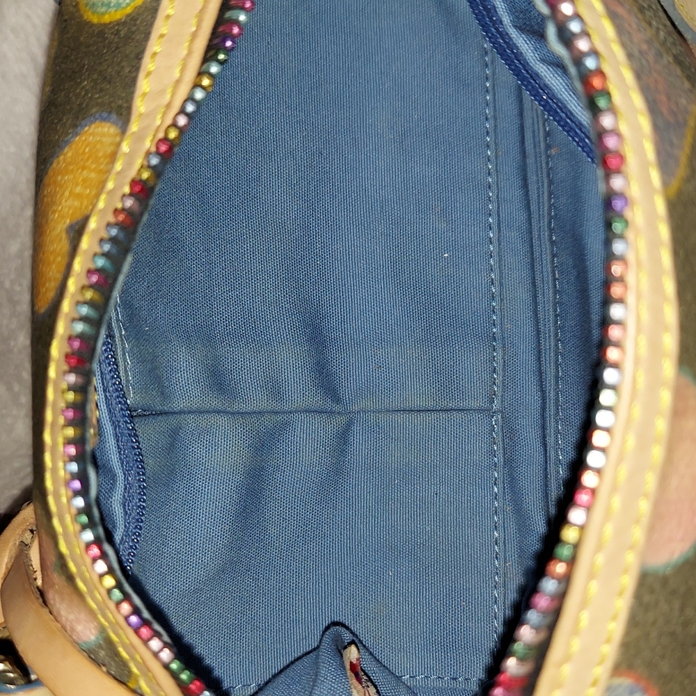Dooney & Bourke hand bag - Picture 5 of 10
